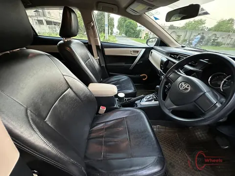 2017 Toyota Corolla GLi 1.3 photo 4