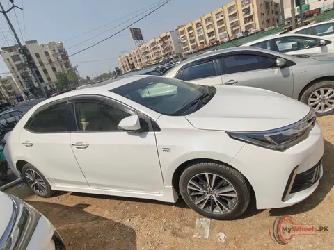 2020 Toyota Corolla ALTIS GRANDE CVT 1.8 photo 10