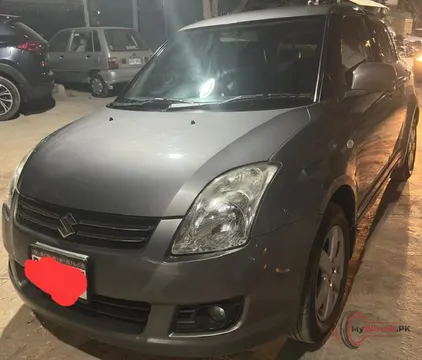 2015 Suzuki Swift DLX 1.3 NAVIGATION photo 3