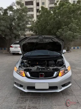 2015 Honda Civic Oriel photo 3