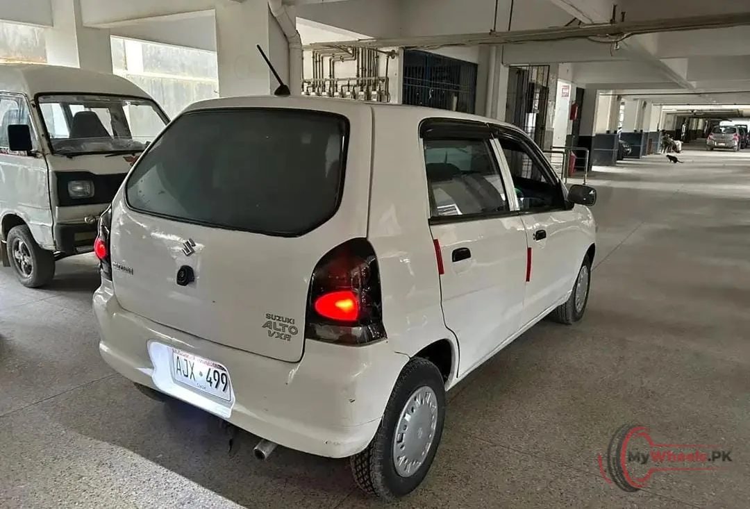 2005 Suzuki Alto VXR main vehicle photo