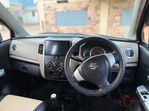 2017 Suzuki Wagon R VXL photo 5