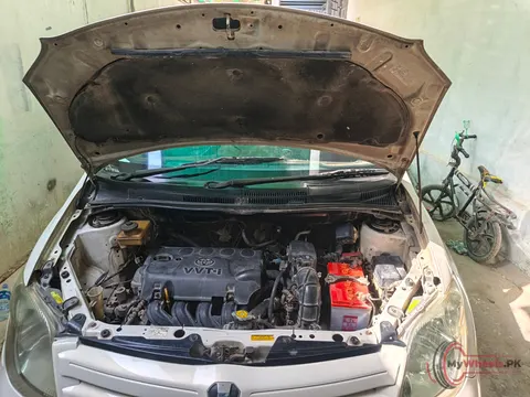 2003 Toyota IST 1.3 A photo 6