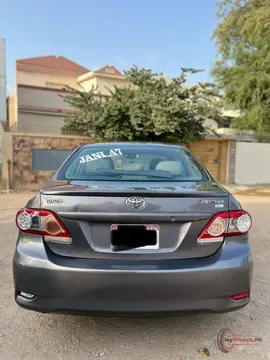 2013 Toyota Corolla photo 3