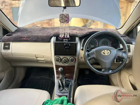2013 Toyota Corolla photo 4