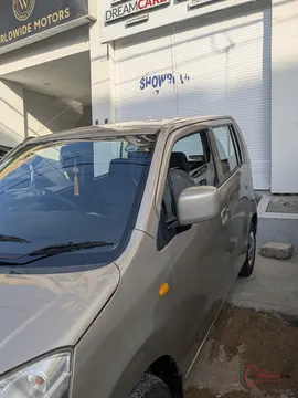 2017 Suzuki Wagon R VXL photo 2