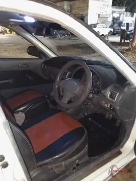 2005 Suzuki Cultus photo 5