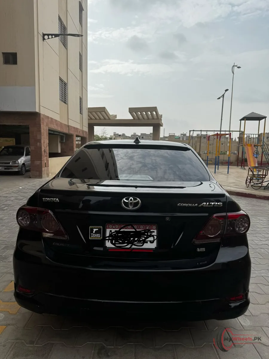 2012 Toyota Corolla ALTIS CRUISETRONIC 1.6 main vehicle photo