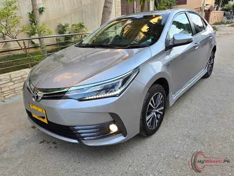 2018 Toyota Corolla ALTIS GRANDE CVT 1.8 photo 3