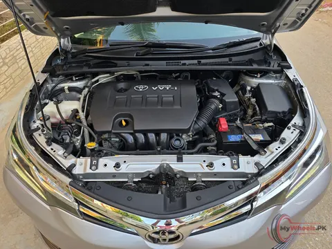 2018 Toyota Corolla ALTIS GRANDE CVT 1.8 photo 2