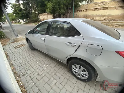 2017 Toyota Corolla GLI AUTOMATIC 1.3 VVTi photo 3