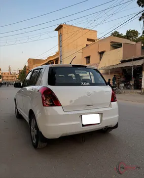 2021 Suzuki Swift photo 4