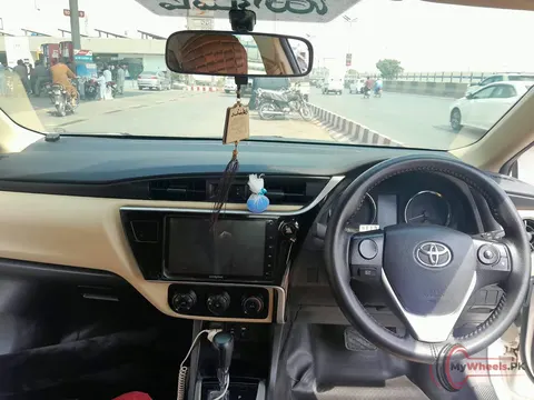 2019 Toyota Corolla ALTIS 1.6 photo 5