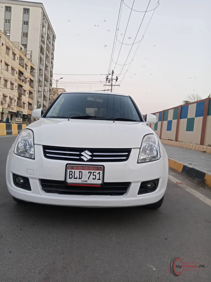 2017 Suzuki Swift DLX 1,3 main vehicle photo