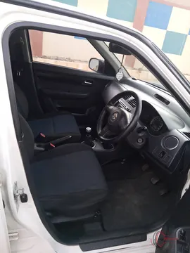 2017 Suzuki Swift DLX 1,3 photo 5