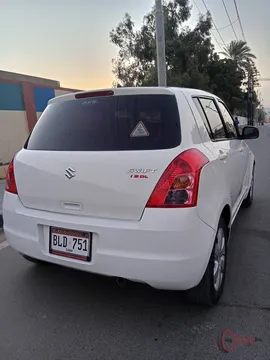 2017 Suzuki Swift DLX 1,3 photo 2
