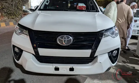 2020 Toyota Fortuner 2.7 G photo 1