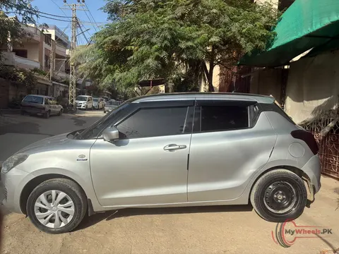 2020 Suzuki Swift photo 6