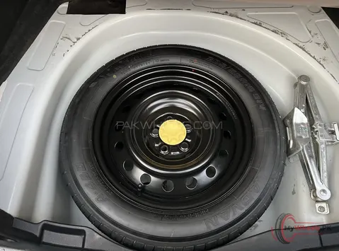 2025 Toyota Corolla ALTIS GRANDE X CVT 1.8 BLACK INTERIOR photo 8
