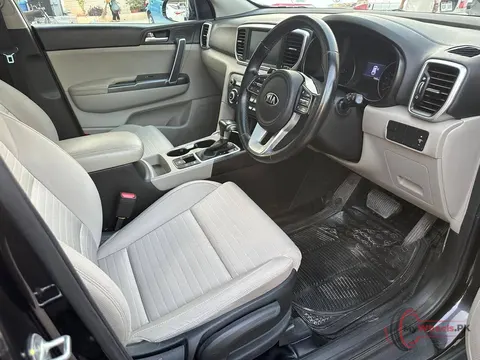 2021 KIA Sportage FWD photo 6