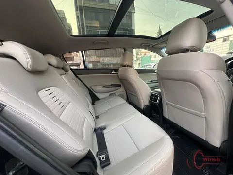 2021 KIA Sportage FWD photo 5