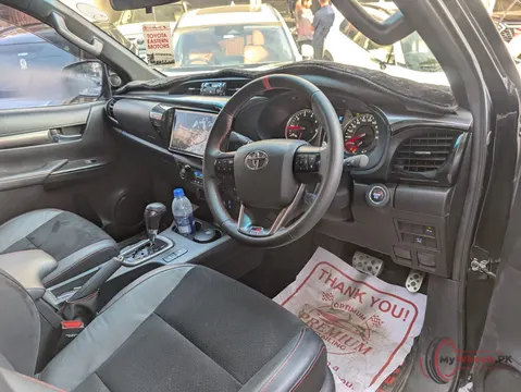 2025 Toyota HILUX REVO GR-S photo 5