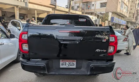 2025 Toyota HILUX REVO GR-S photo 4