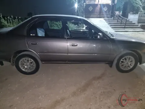 2000 Toyota Corolla 2.0D LIMITED photo 3