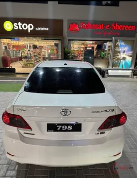 2010 Toyota Corolla photo 2