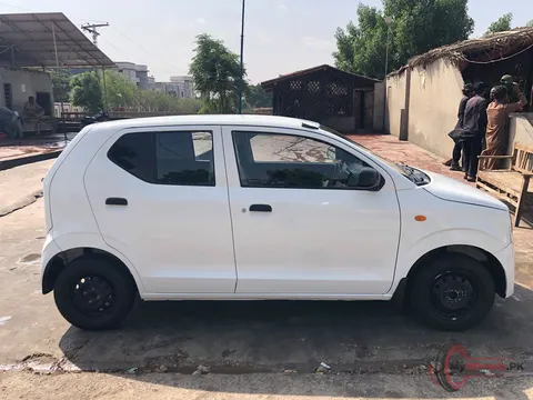 2023 Suzuki Alto VXR photo 2