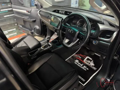 2022 Toyota Fortuner photo 5