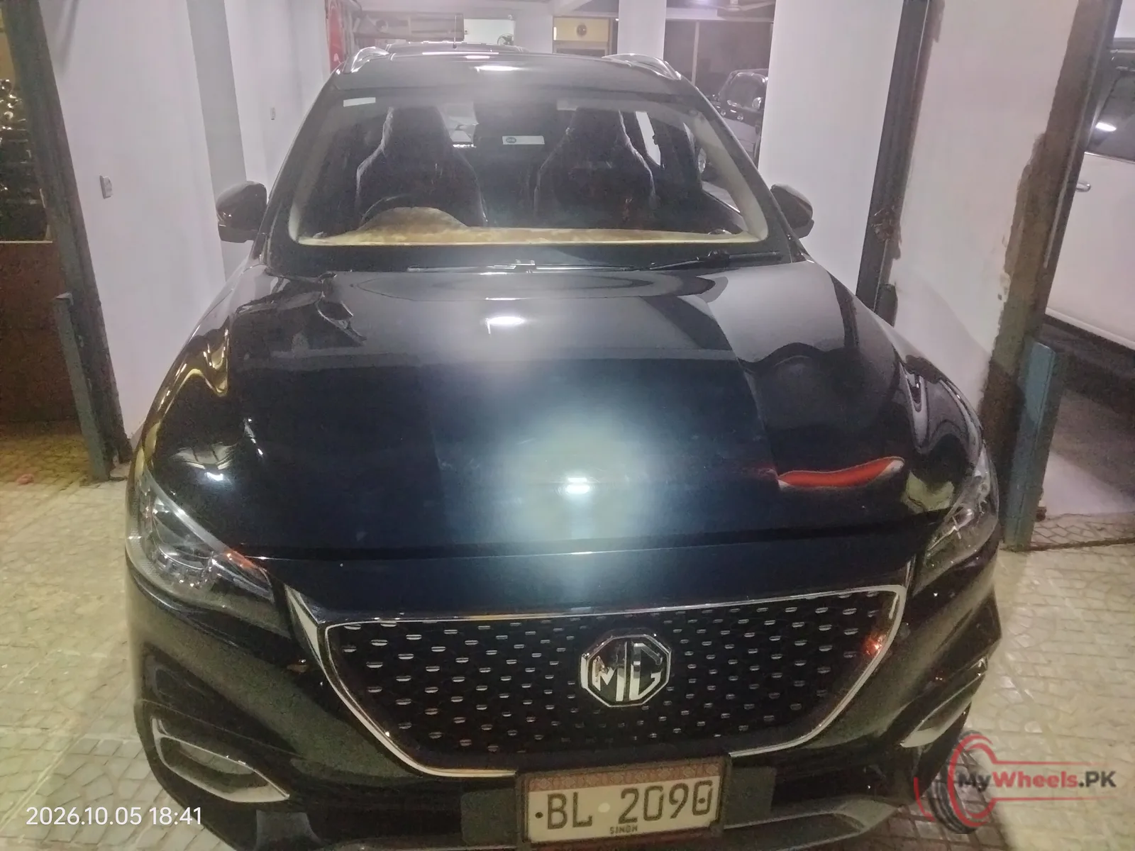 2023 MG HS Trophy main vehicle photo