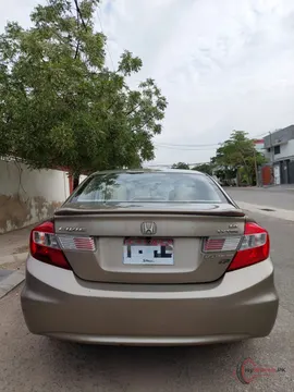 2013 Honda Civic Oriel photo 11