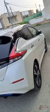 2022 Nissan LEAF X V SELECTON photo 8