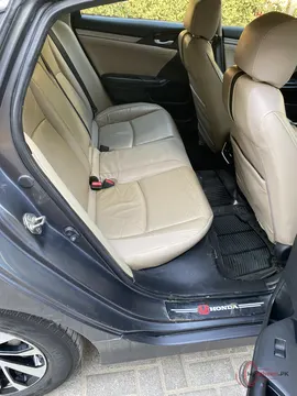 2016 Honda Civic Oriel photo 8