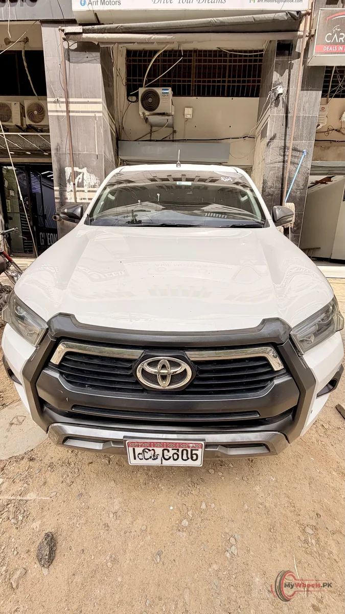 2022 Toyota HILUX REVO ROCCO main vehicle photo