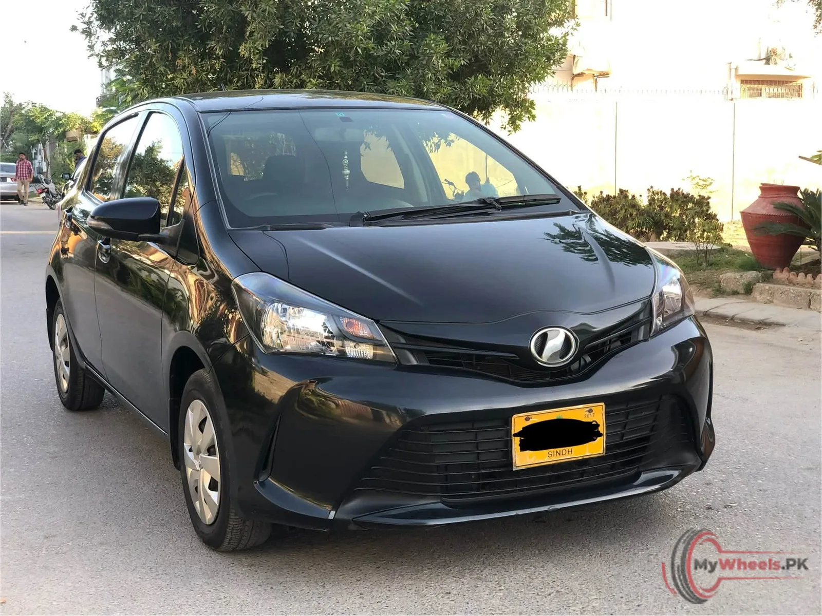 2014 Toyota VITZ main vehicle photo
