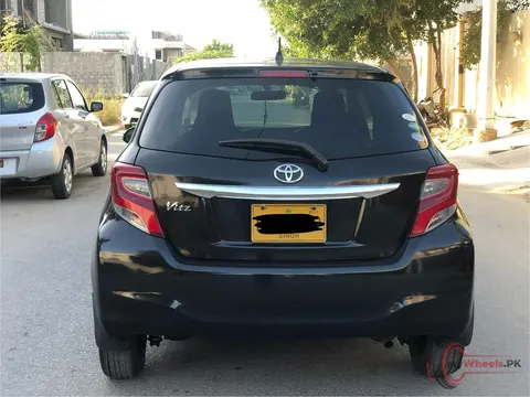 2014 Toyota VITZ photo 2