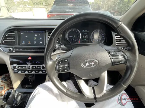 2021 Hyundai Elantra 2.0 LIMITED EDITION photo 5