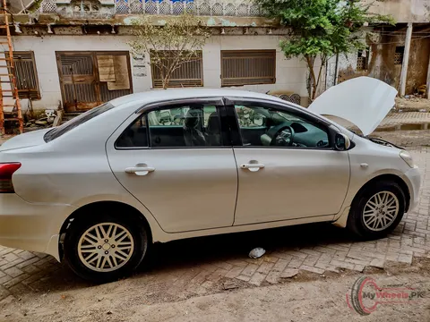 2007 Toyota BELTA photo 4