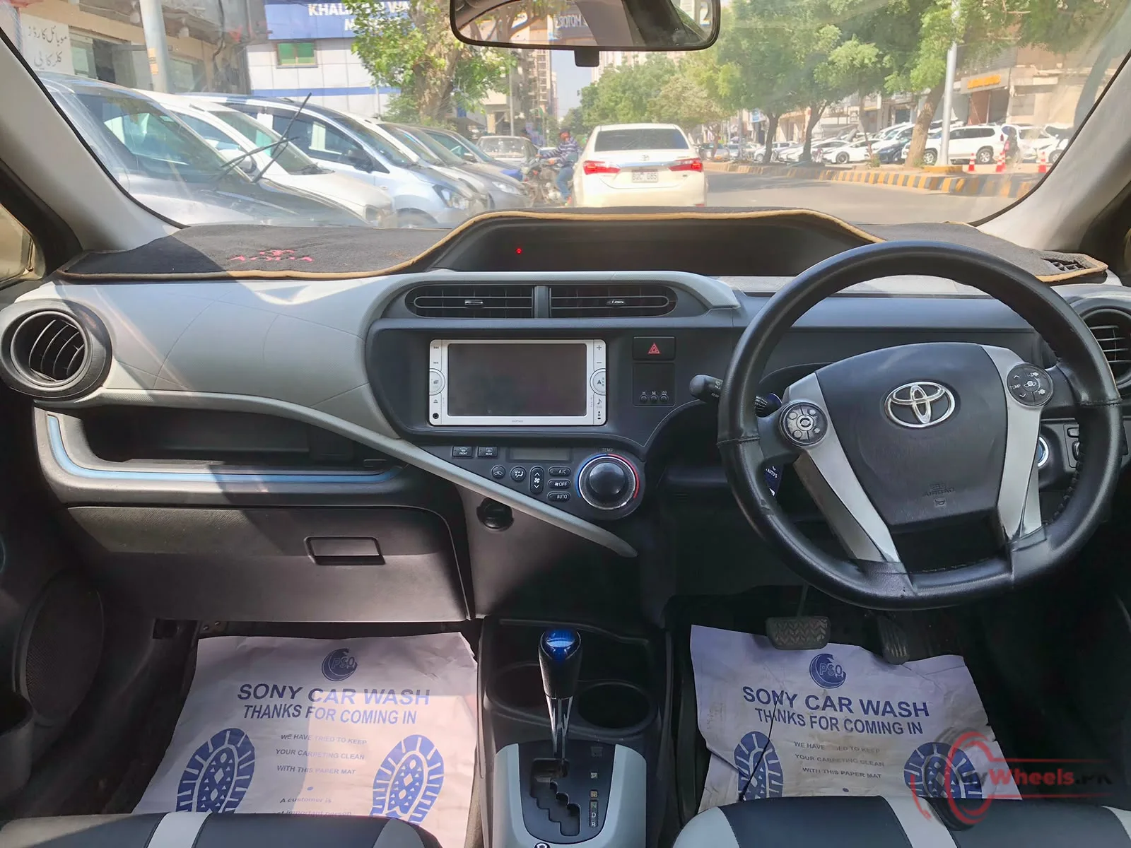 2014 Toyota Aqua S