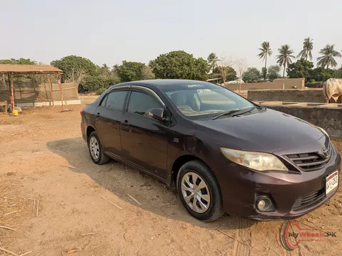 2012 Toyota Corolla GLI 1.6 photo 4