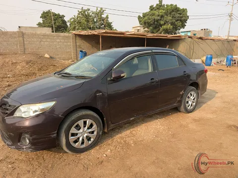 2012 Toyota Corolla GLI 1.6 photo 3