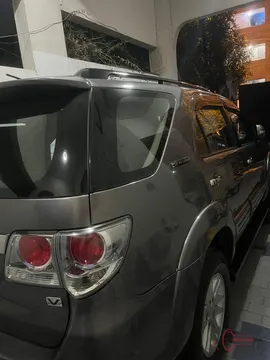 2016 Toyota Fortuner 2.7 V photo 6