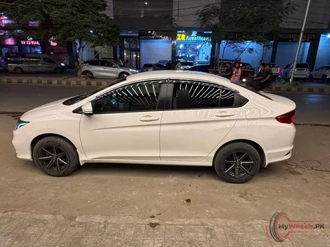 2024 Honda City photo 3