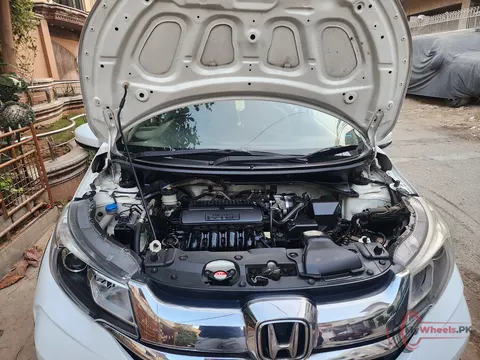 2018 Honda BR-V i-VTEC S photo 14