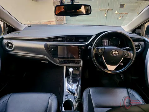 2022 Toyota Corolla photo 5