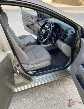 2013 Honda City 1.3 Manual photo 3