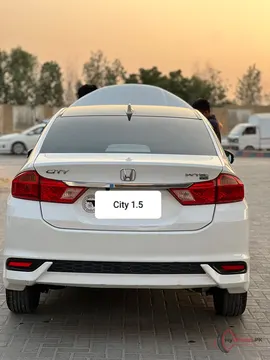 2022 Honda City photo 2