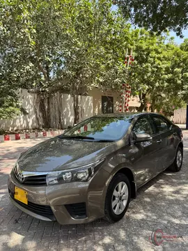 2016 Toyota Corolla ALTIS 1.6 photo 1